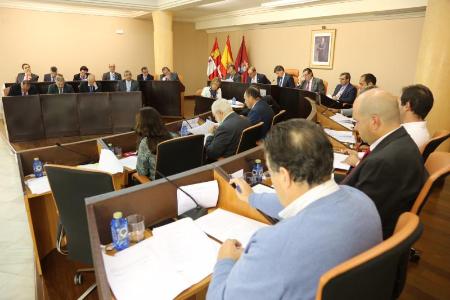 Imagen La Diputación muestra su respaldo a la Guardia Civil en su 170 aniversario