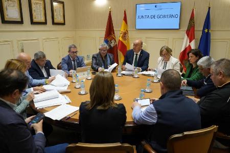 Imagen El apoyo de la Diputación a los ayuntamientos de la provincia tiene un nuevo ejemplo con el anticipo de casi once millones de euros de...